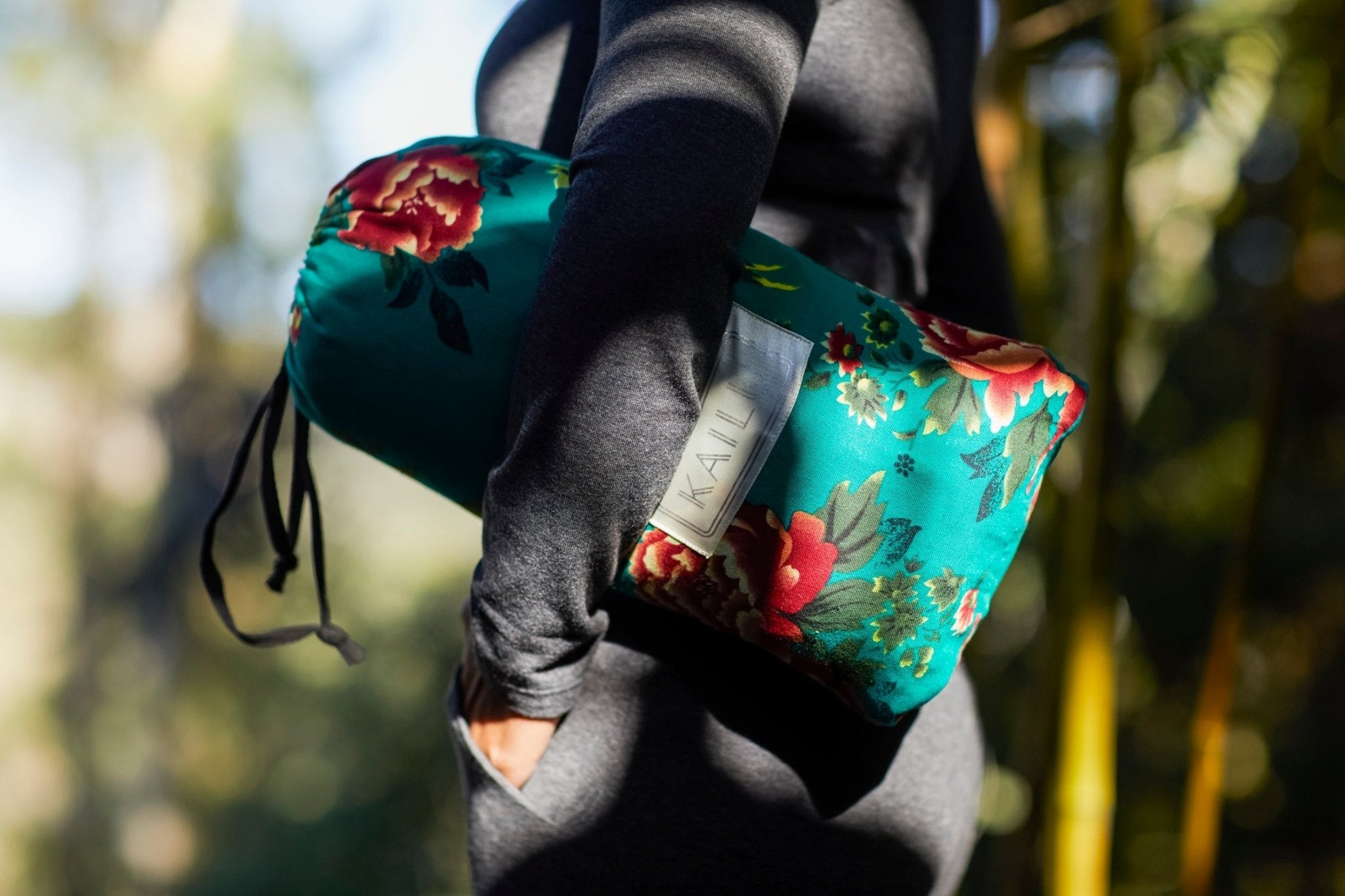 Open Road Portable Silk Throw Set